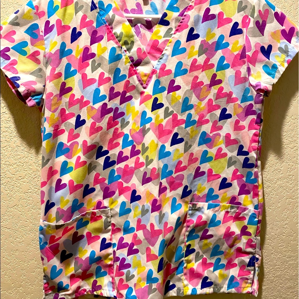 Colorful heart women’s scrub top size extra small